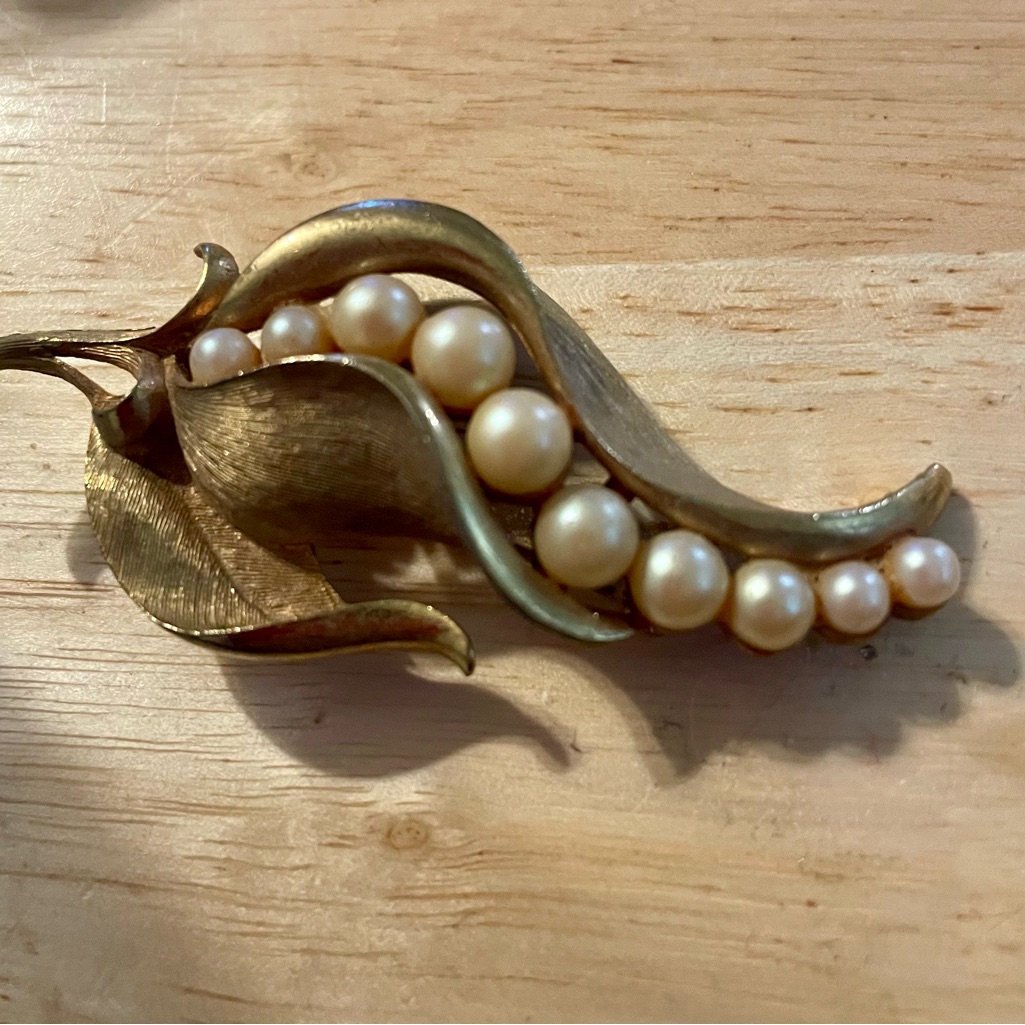 Elegant Gold And Pearl Brooch